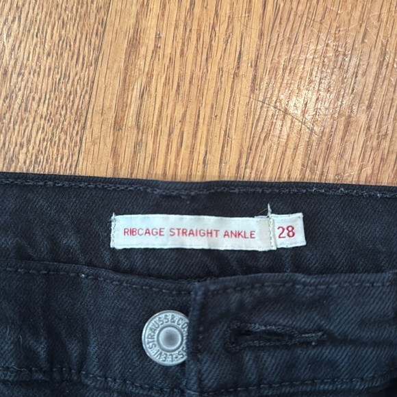 Levi’s rib cage straight ankle - Picture 2 of 2